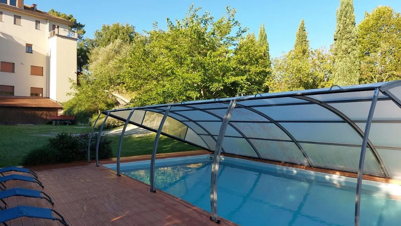 Tenuta I Lecci Terranuova Bracciolini 0*,